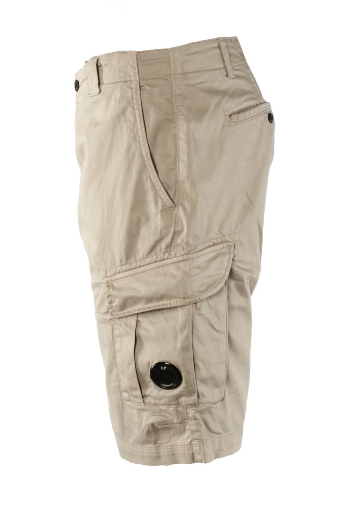 fashiondome.nl-C.P.-Company-bermuda-16cmbe116a-005694g-7620943697865-2